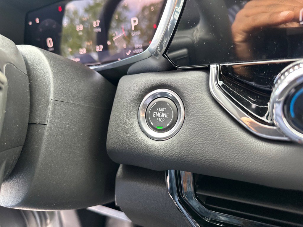 New 2025 GMC Canyon Elevation w/ Convenience Package image 12