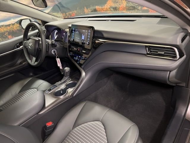 Used 2024 Toyota Camry SE AWD/4WD image 55