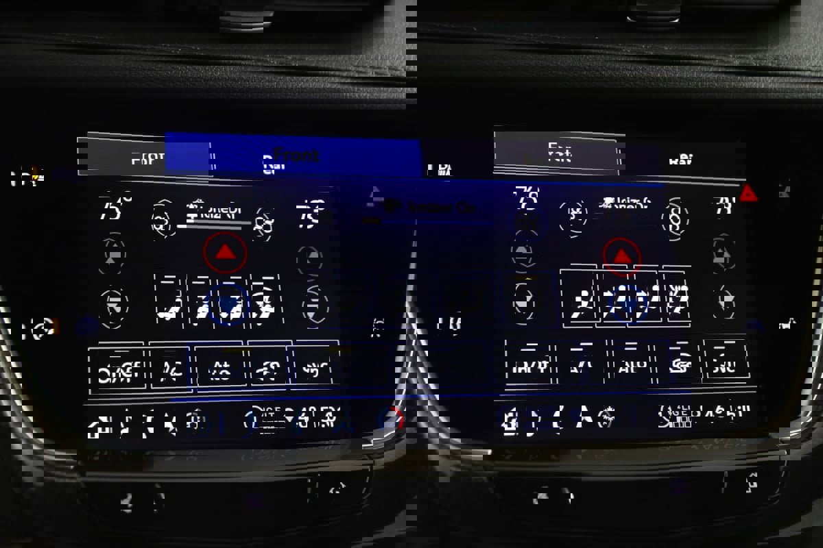 Used 2024 Cadillac XT6 Sport image 37