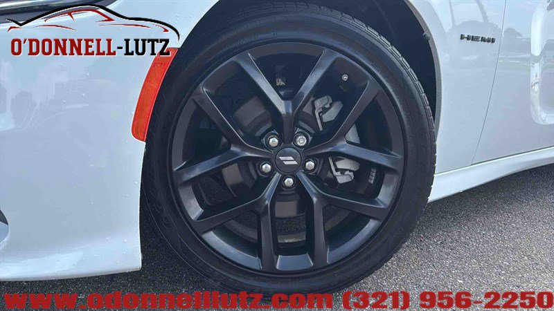 Used 2022 Dodge Charger R/T w/ Blacktop Package image 2