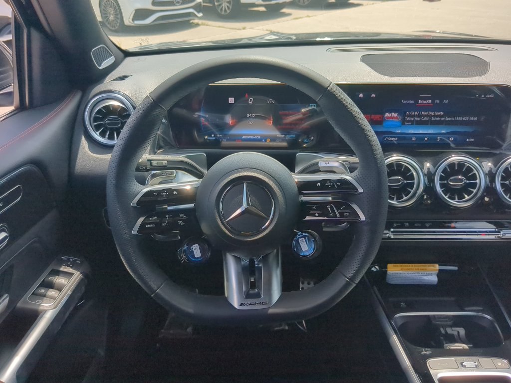 Used 2024 Mercedes-Benz GLB 35 AMG 4MATIC image 3