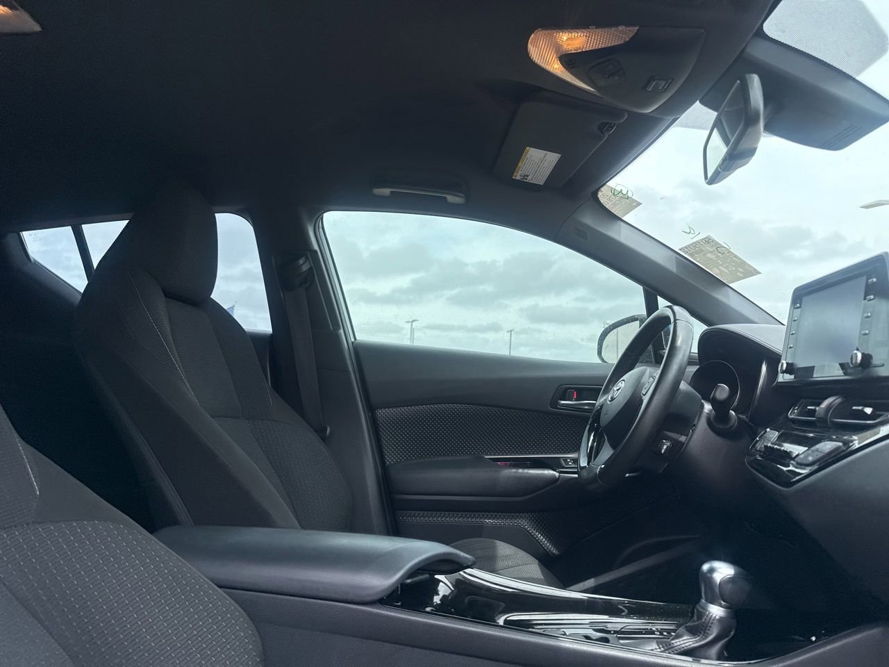Used 2019 Toyota C-HR XLE FWD image 29