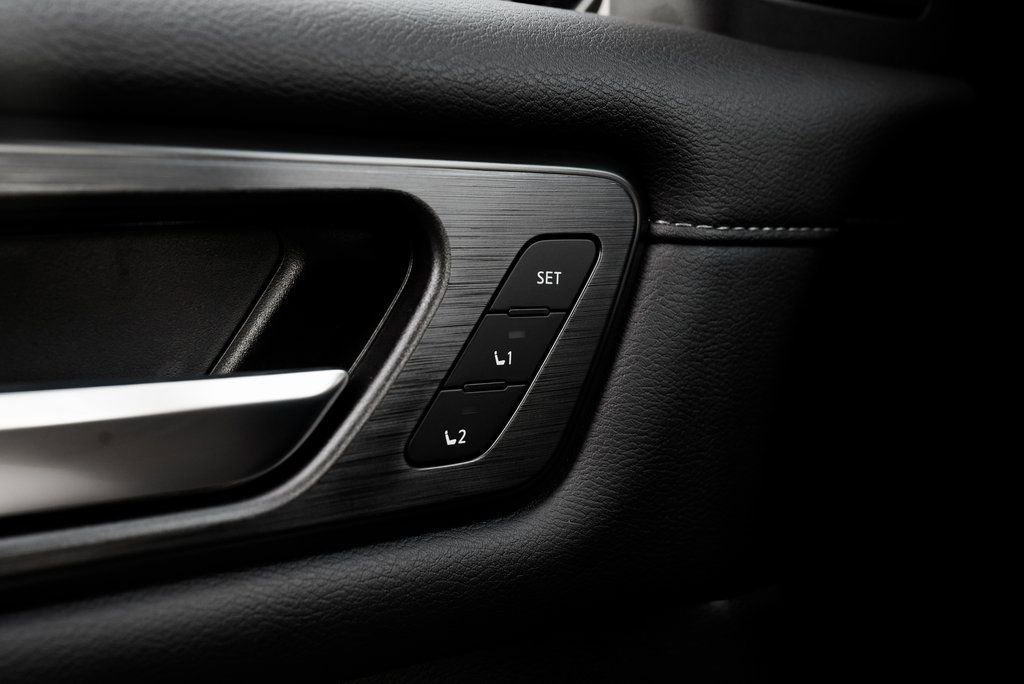 New 2026 Nissan Armada SL w/ Captain's Chari Seat Package image 19