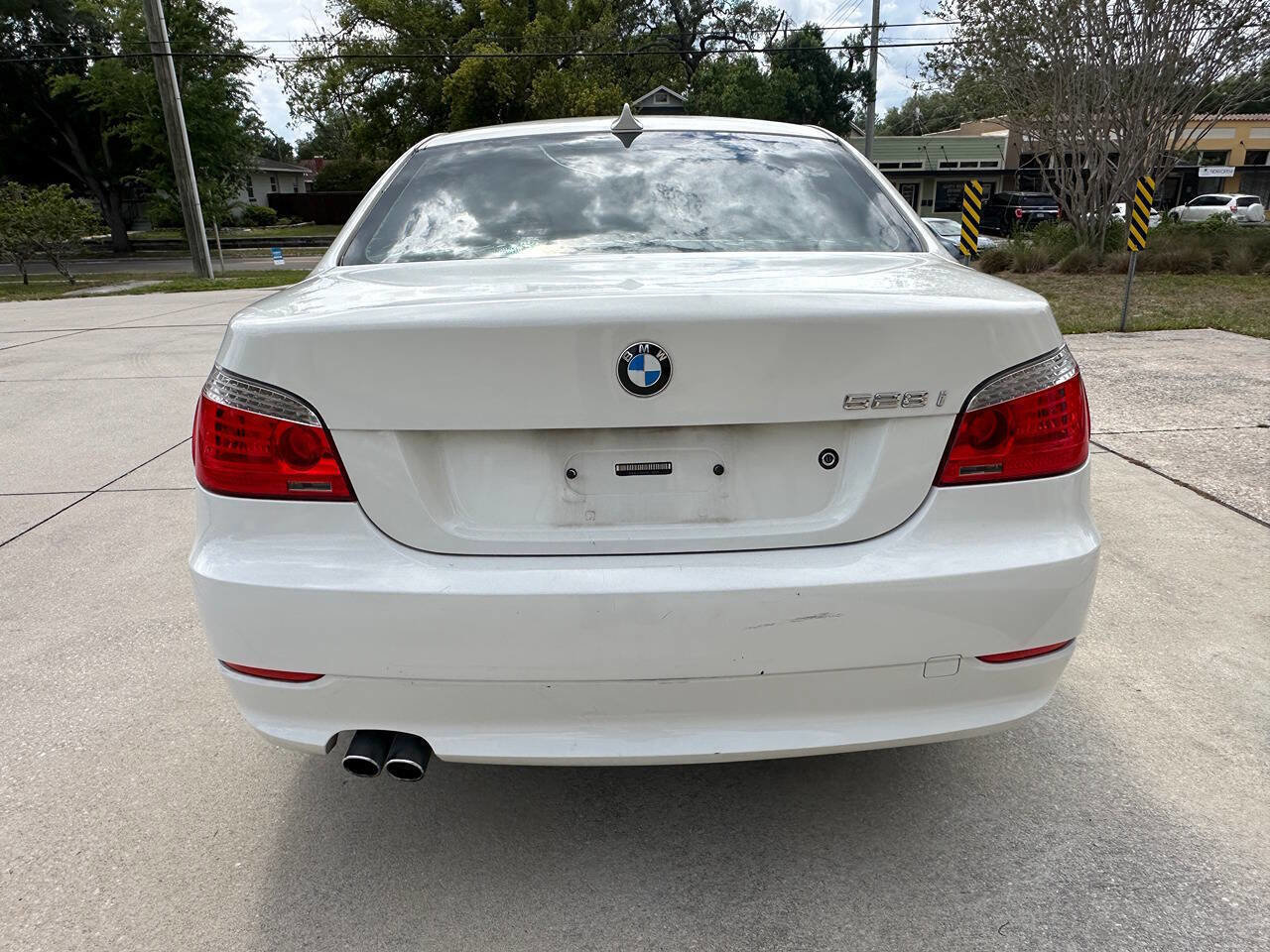 Used 2009 BMW 528i Sedan RWD image 6