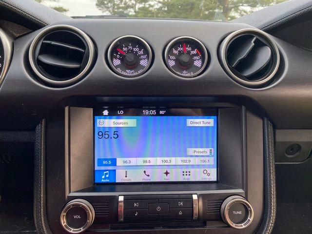 Used 2016 Ford Mustang Shelby GT350 w/ Technology Package image 20