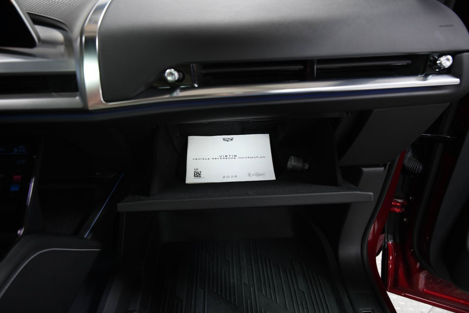Used 2026 Cadillac Vistiq Platinum w/ LPO, Floor Liner Package AWD/4WD image 31