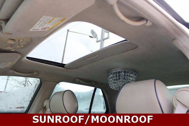 Used 2005 Cadillac De Ville w/ Limited Edition Package image 16