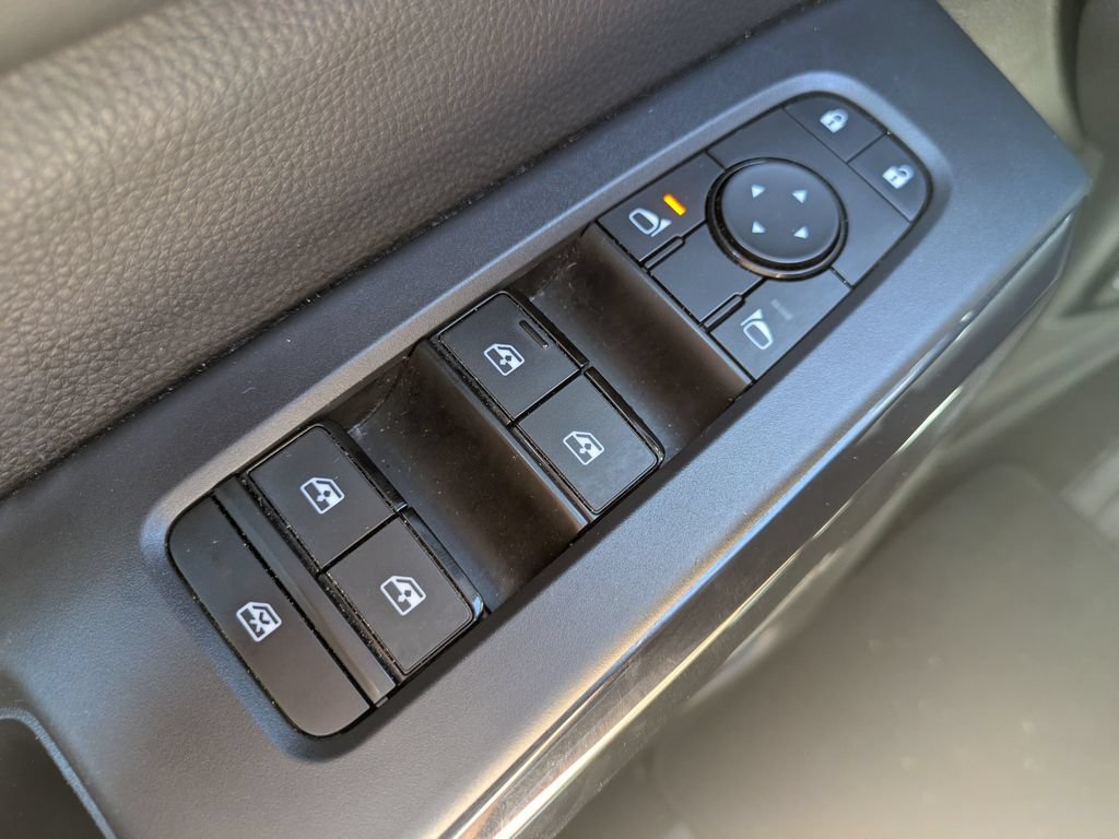 Certified 2024 Nissan Pathfinder SV FWD image 24