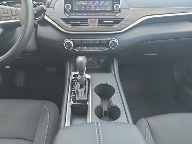 New 2026 Nissan Altima 2.5 SV FWD image 3