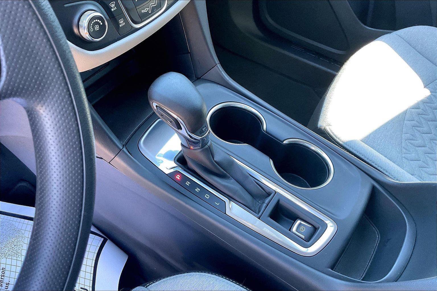 Used 2022 Chevrolet Equinox LS w/ Driver Confidence II Package image 17