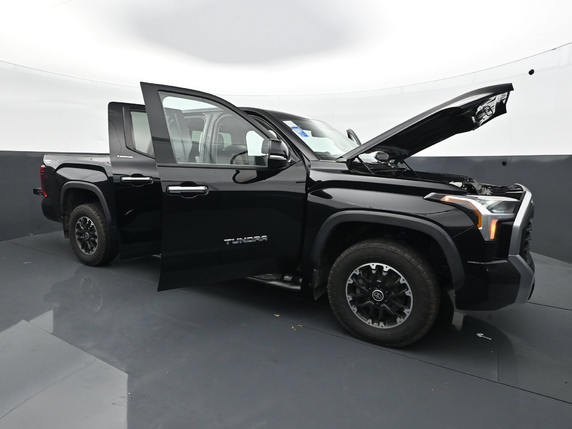 Used 2022 Toyota Tundra Limited AWD/4WD image 39