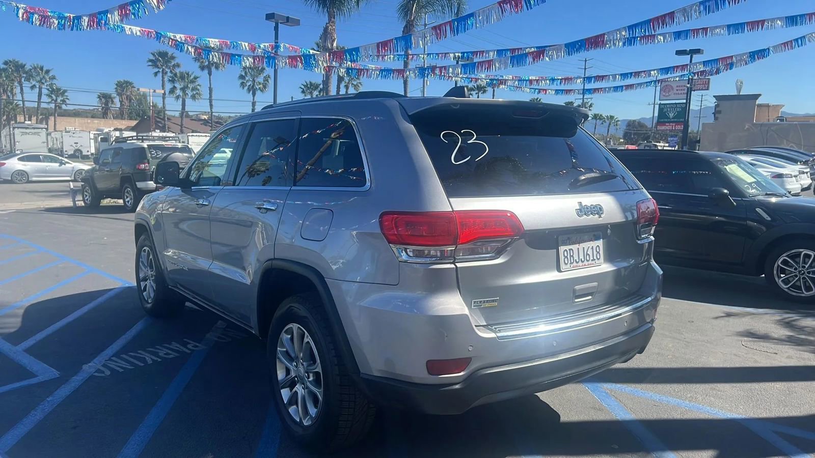 Used 2015 Jeep Grand Cherokee Limited w/ Luxury Group II RWD image 4