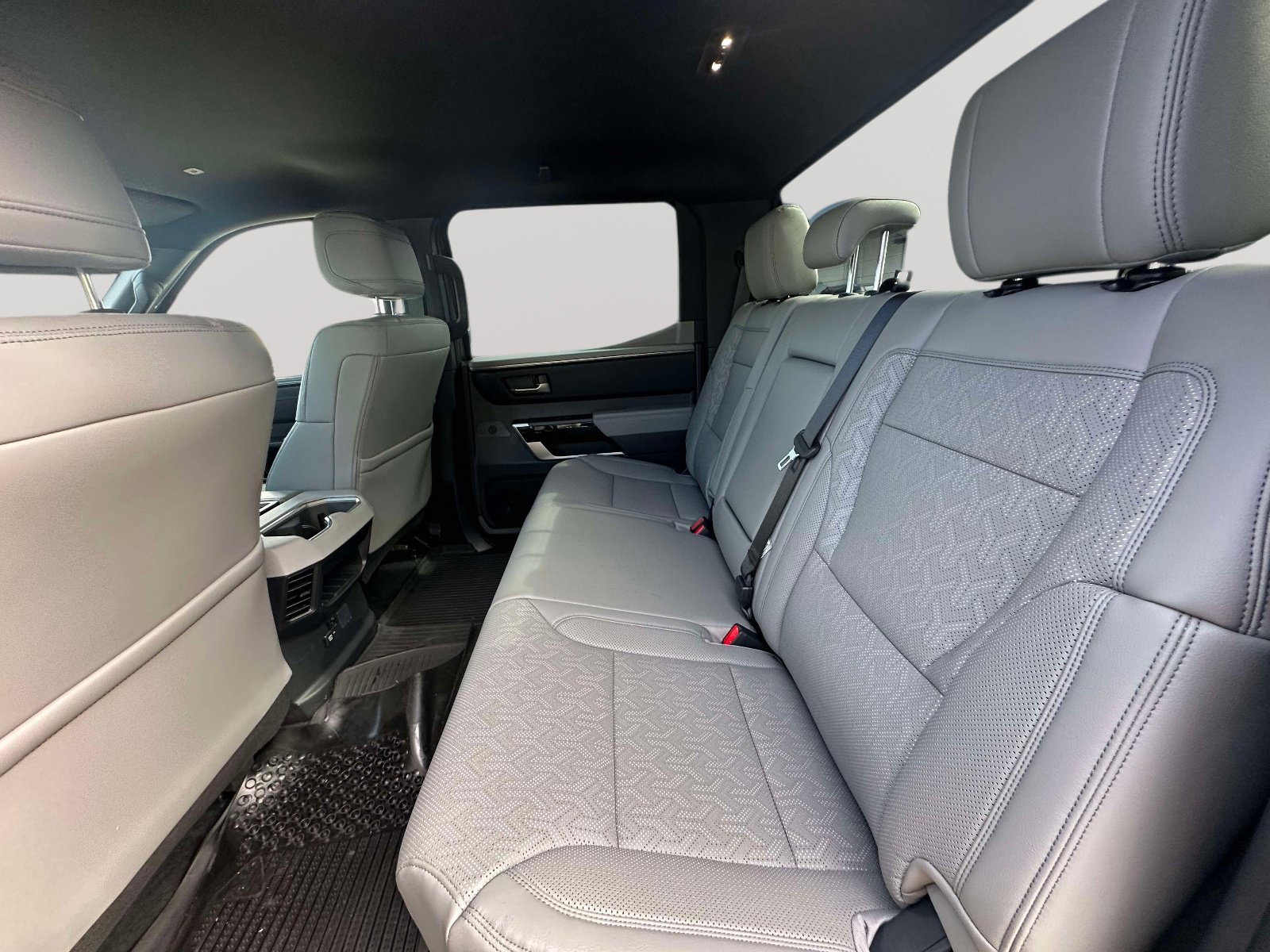 Used 2025 Toyota Tundra Limited image 35