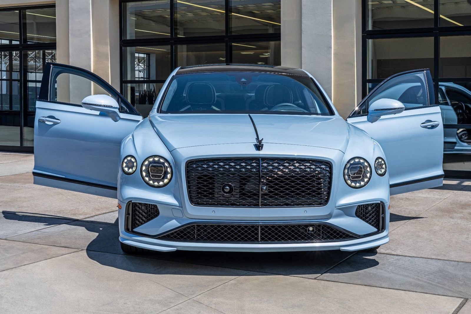 New 2025 Bentley Flying Spur Plug-In Hybrid image 25