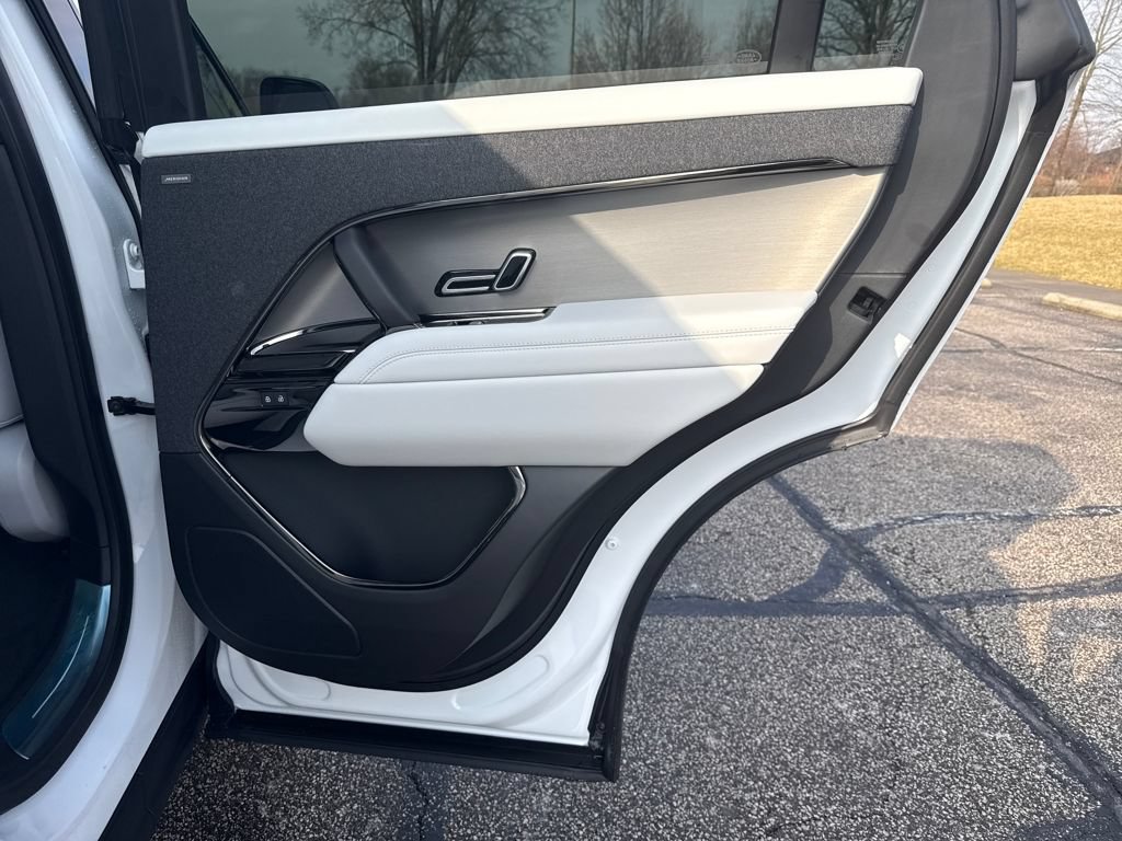 New 2026 Land Rover Range Rover Sport SE AWD/4WD image 14