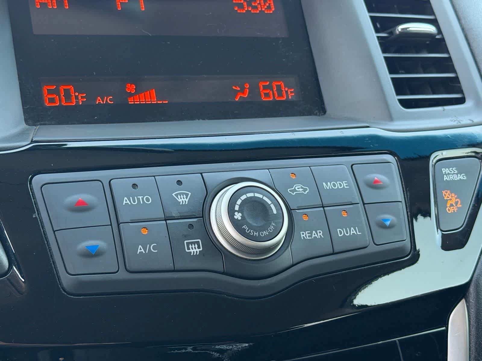 Used 2015 Nissan Pathfinder S FWD image 27