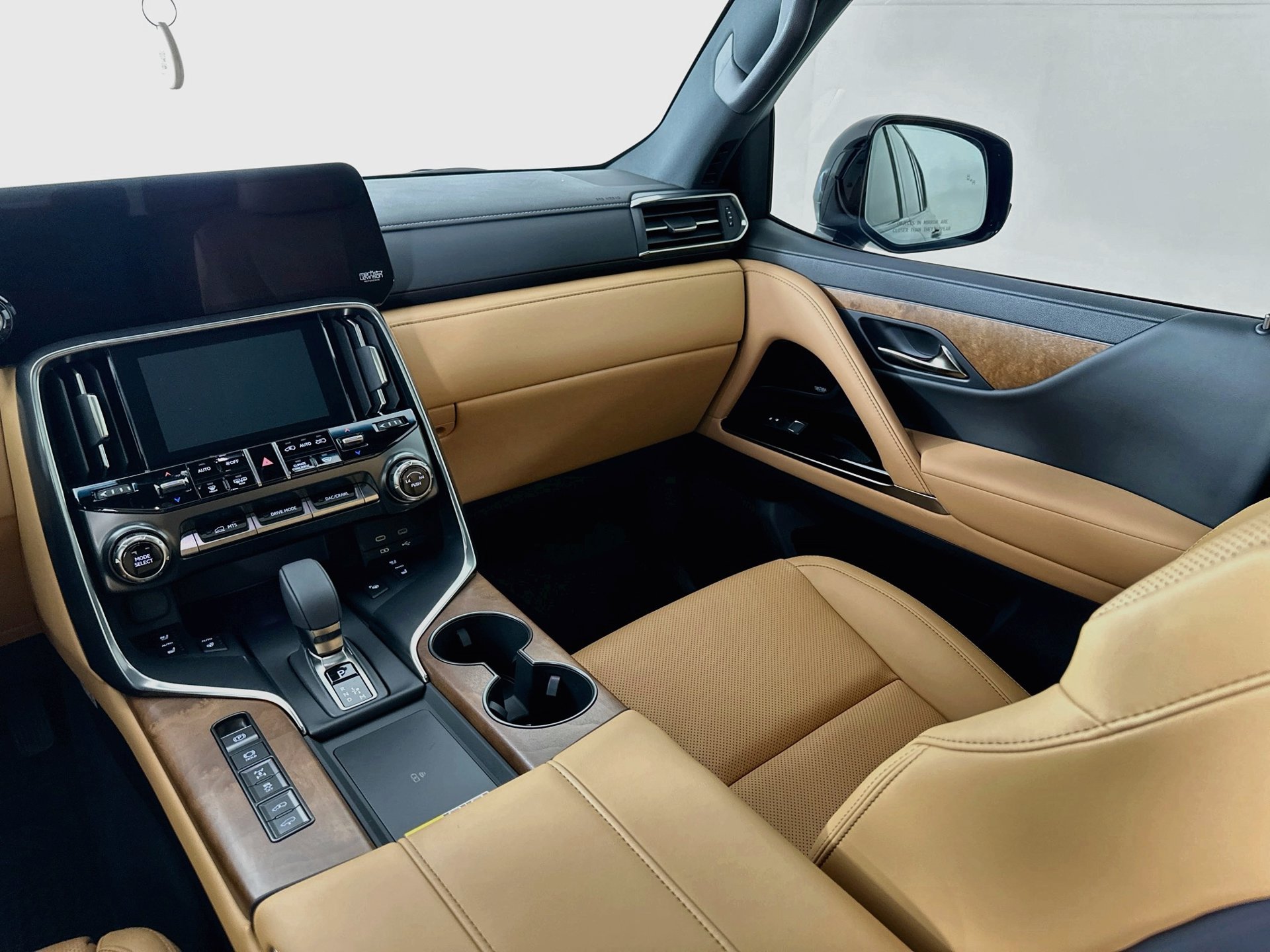 Used 2026 Lexus LX 700h Luxury w/ Appearance Package AWD/4WD image 26