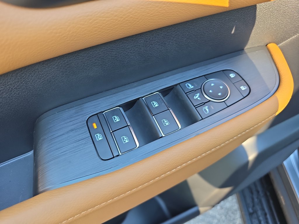 New 2026 Nissan Armada SL w/ Captain's Chari Seat Package AWD/4WD image 19