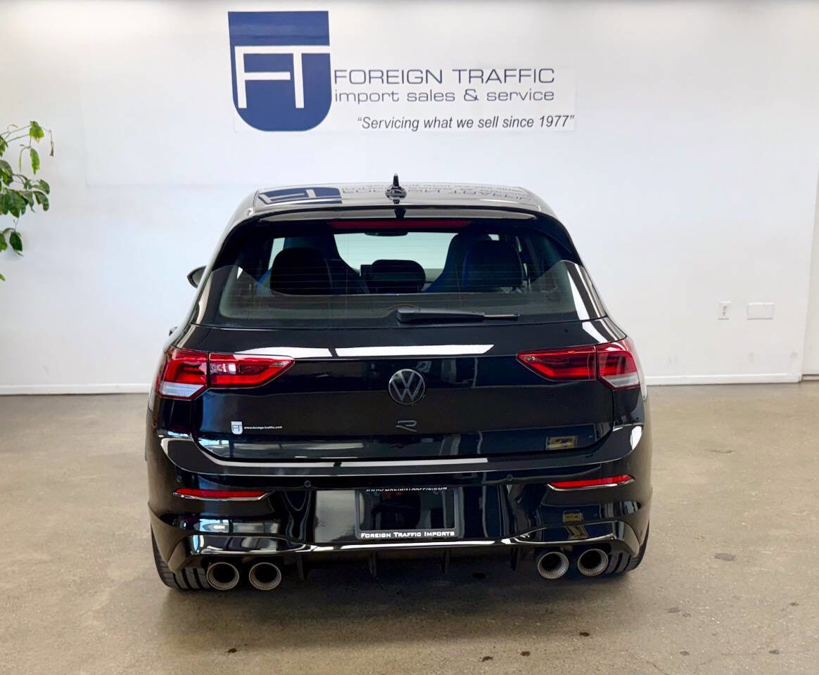 Used 2025 Volkswagen Golf R Black Edition image 4