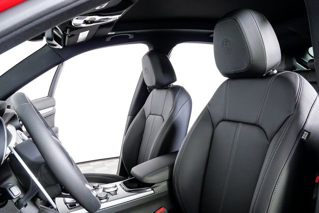 New 2025 Alfa Romeo Stelvio Sprint image 2
