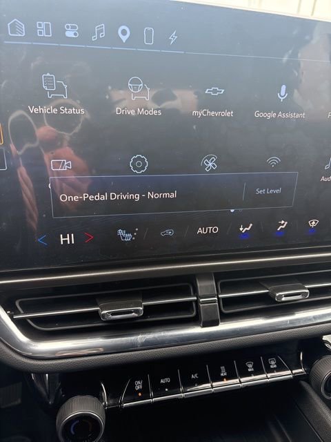 Used 2026 Chevrolet Equinox EV LT image 23