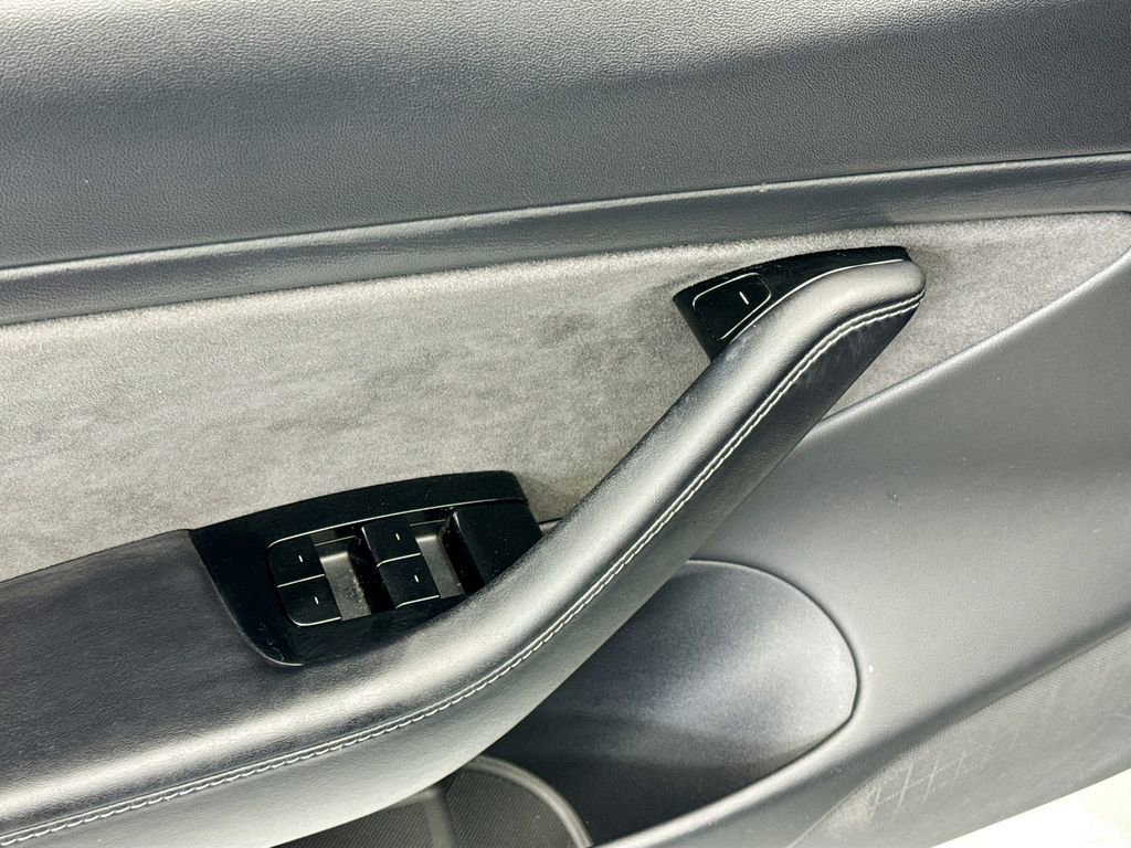 Used 2020 Tesla Model 3 Performance AWD/4WD image 22