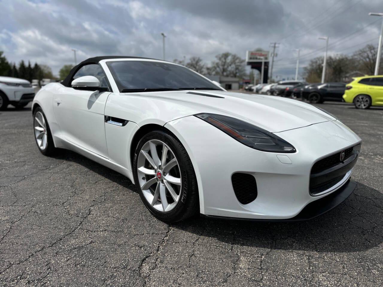 Used 2019 Jaguar F-TYPE Convertible RWD image 7
