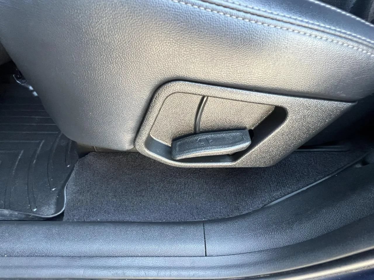 Used 2019 Kia Sorento EX FWD image 43