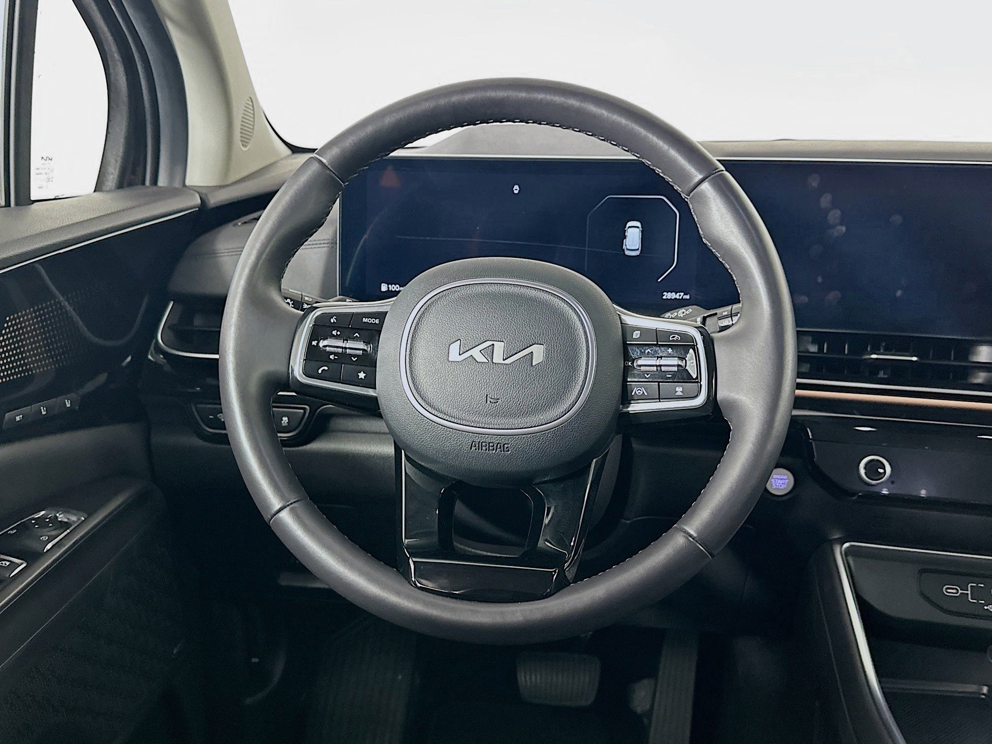 Used 2025 Kia Carnival SX Prestige image 16