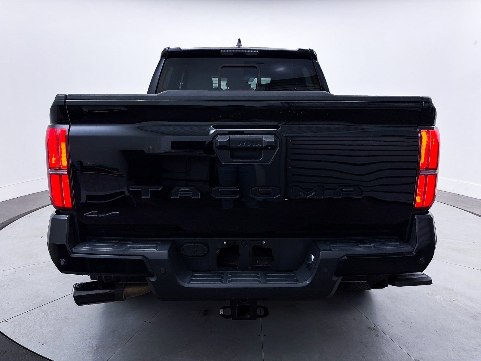 Used 2024 Toyota Tacoma TRD Off-Road w/ TRD Off Road Upgrade Package image 15