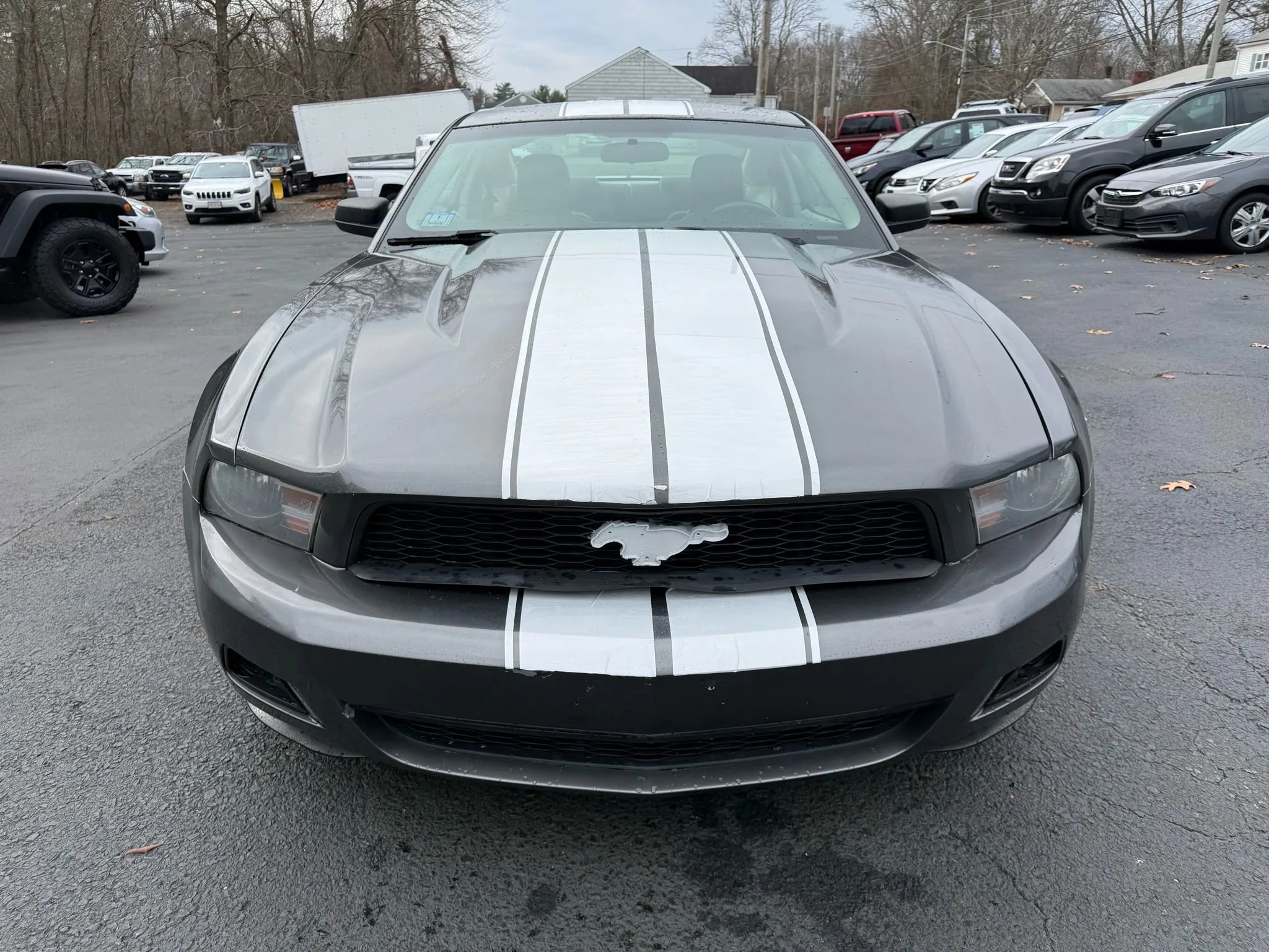 Used 2010 Ford Mustang Coupe image 2