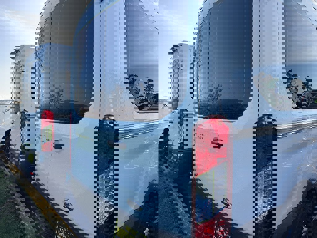 Used 2017 Ford Transit 150 XL image 30