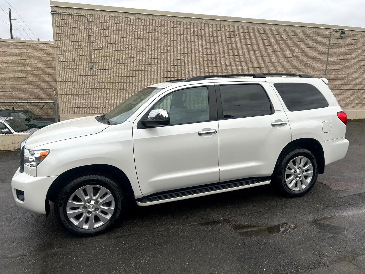 Used 2014 Toyota Sequoia Platinum image 8