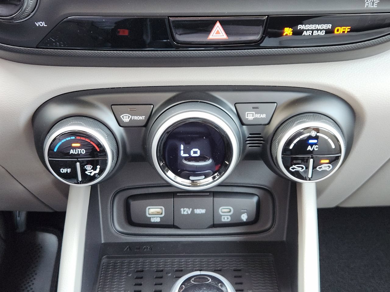 New 2026 Hyundai Venue SEL FWD image 14