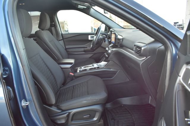 Used 2020 Ford Explorer XLT w/ Comfort Package image 45