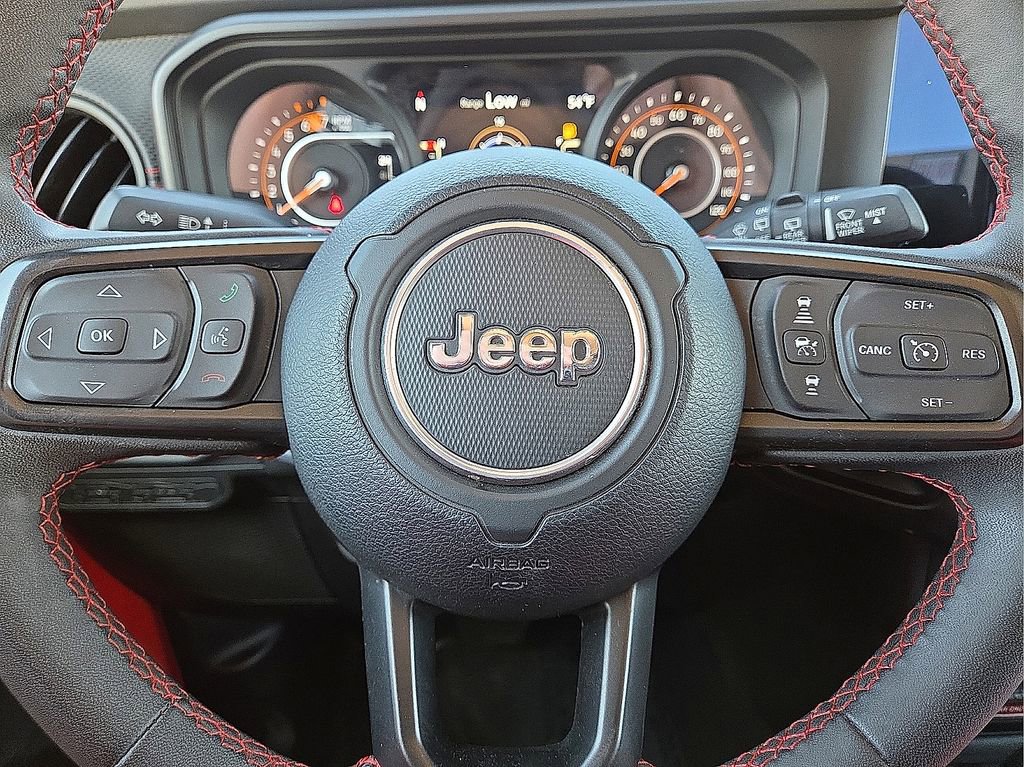 Used 2024 Jeep Wrangler Unlimited Rubicon image 30