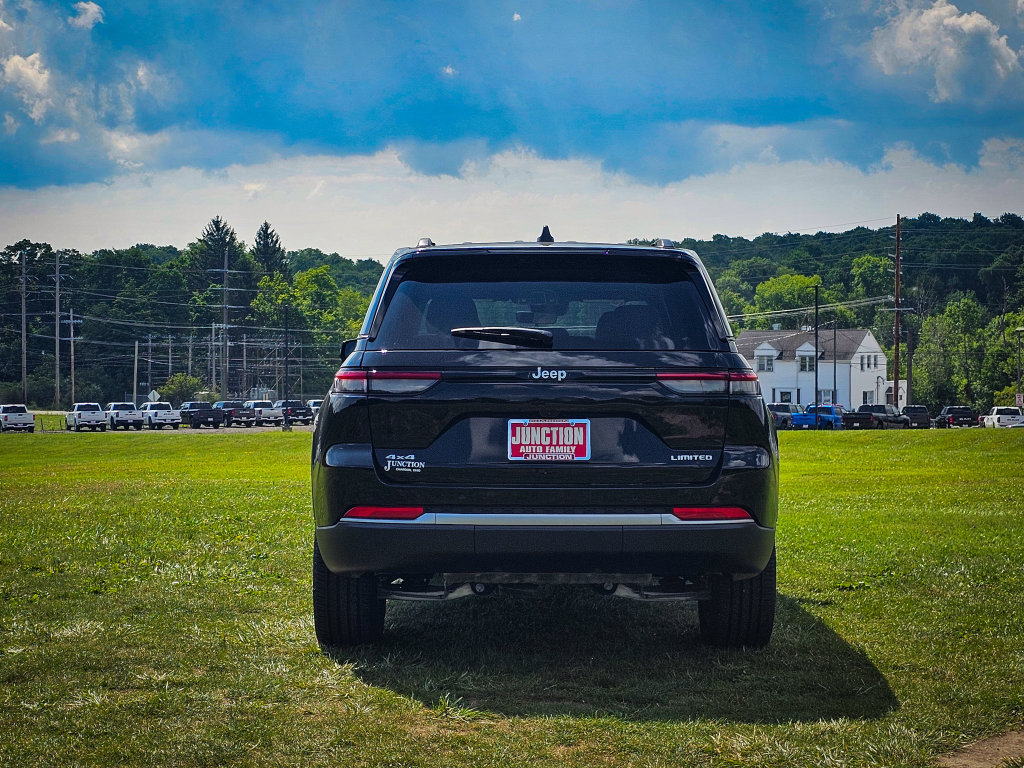 New 2026 Jeep Grand Cherokee Limited AWD/4WD image 4