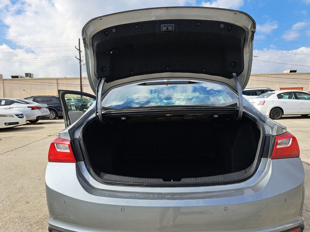 Used 2024 Chevrolet Malibu LT image 25