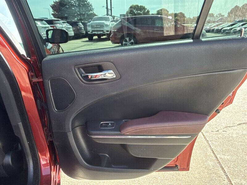 Used 2014 Dodge Charger SXT RWD image 22