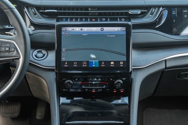 Used 2022 Jeep Grand Cherokee Limited 4xe image 11