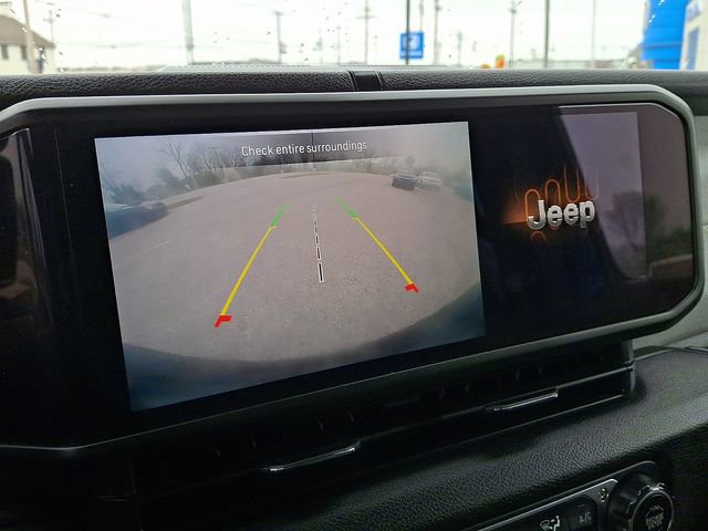 Used 2025 Jeep Wrangler Sport S image 4