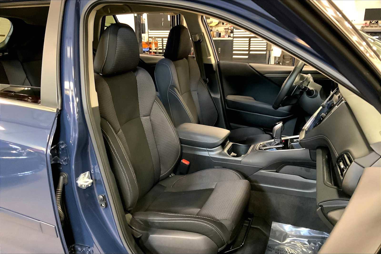 Certified 2025 Subaru Outback Premium image 7