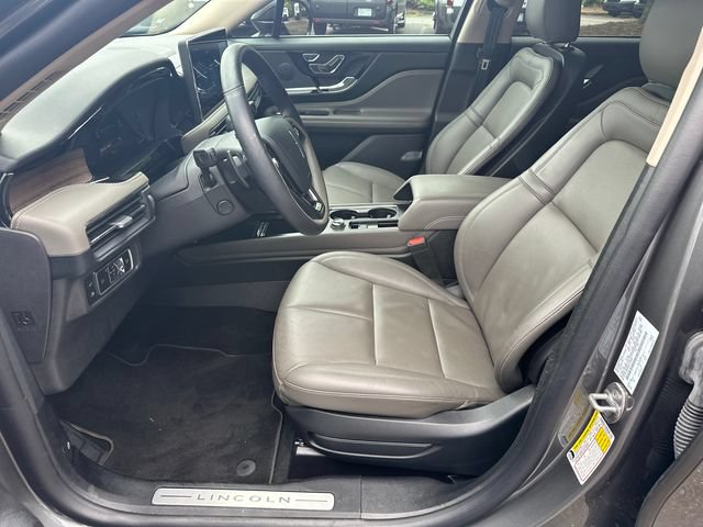 Used 2025 Lincoln Corsair Grand Touring w/ Equipment Group 301A AWD/4WD image 9