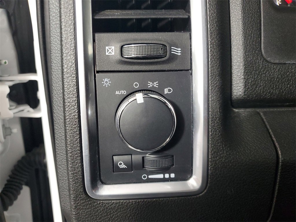 Used 2024 RAM 1500 Classic Warlock image 12