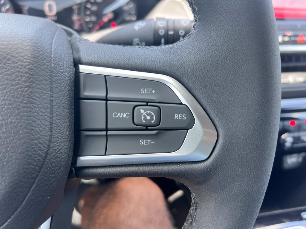 New 2026 Jeep Compass Latitude AWD/4WD image 14