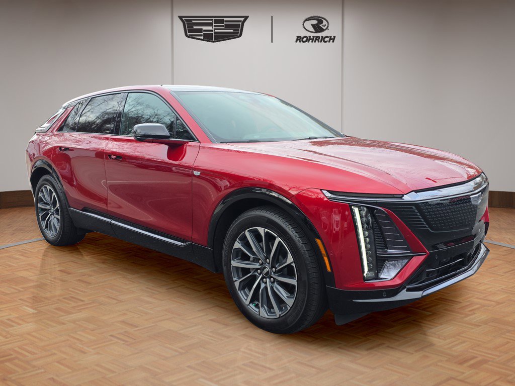 Certified 2025 Cadillac Lyriq Sport image 3
