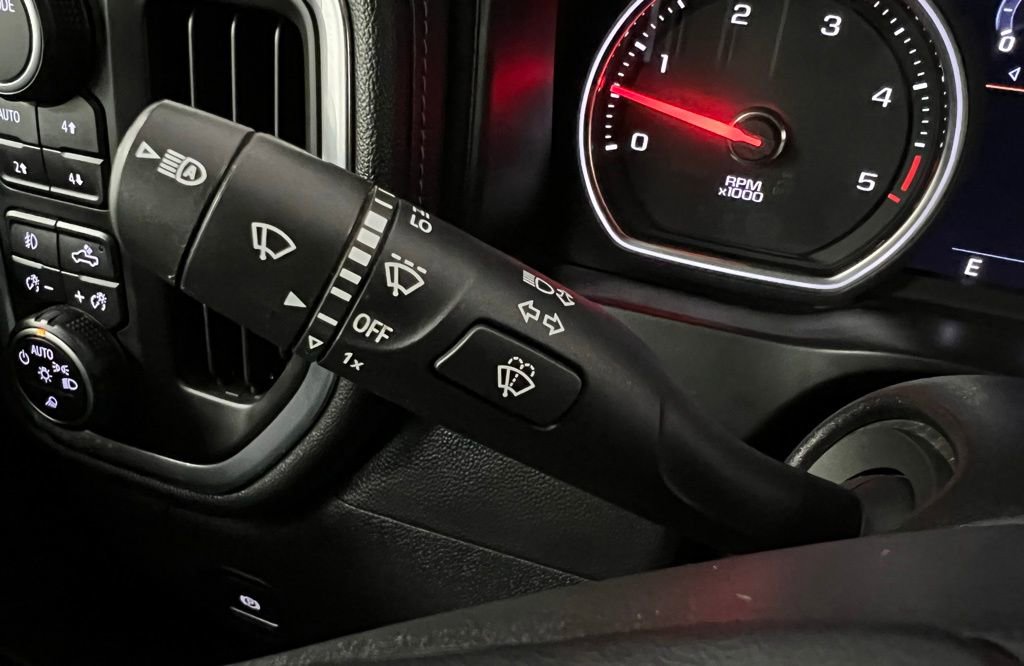 Used 2020 Chevrolet Silverado 2500 LTZ image 38