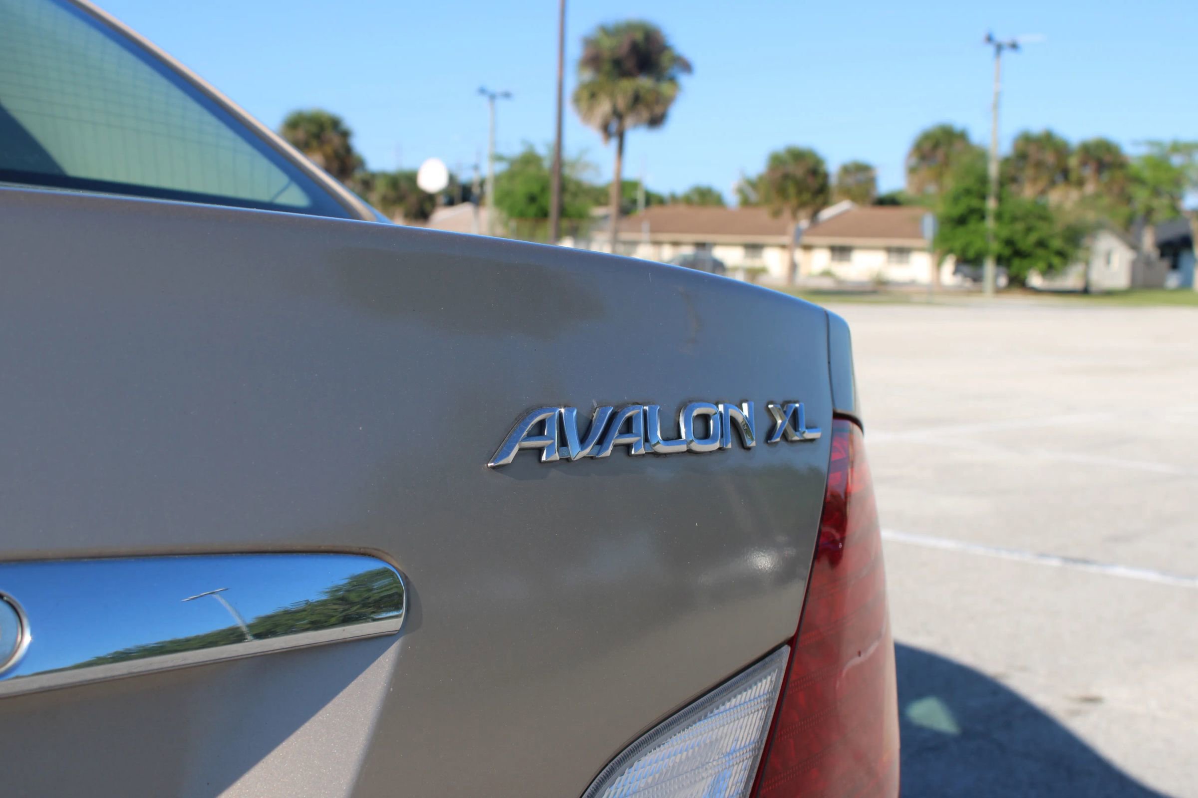 Used 2001 Toyota Avalon XL image 11