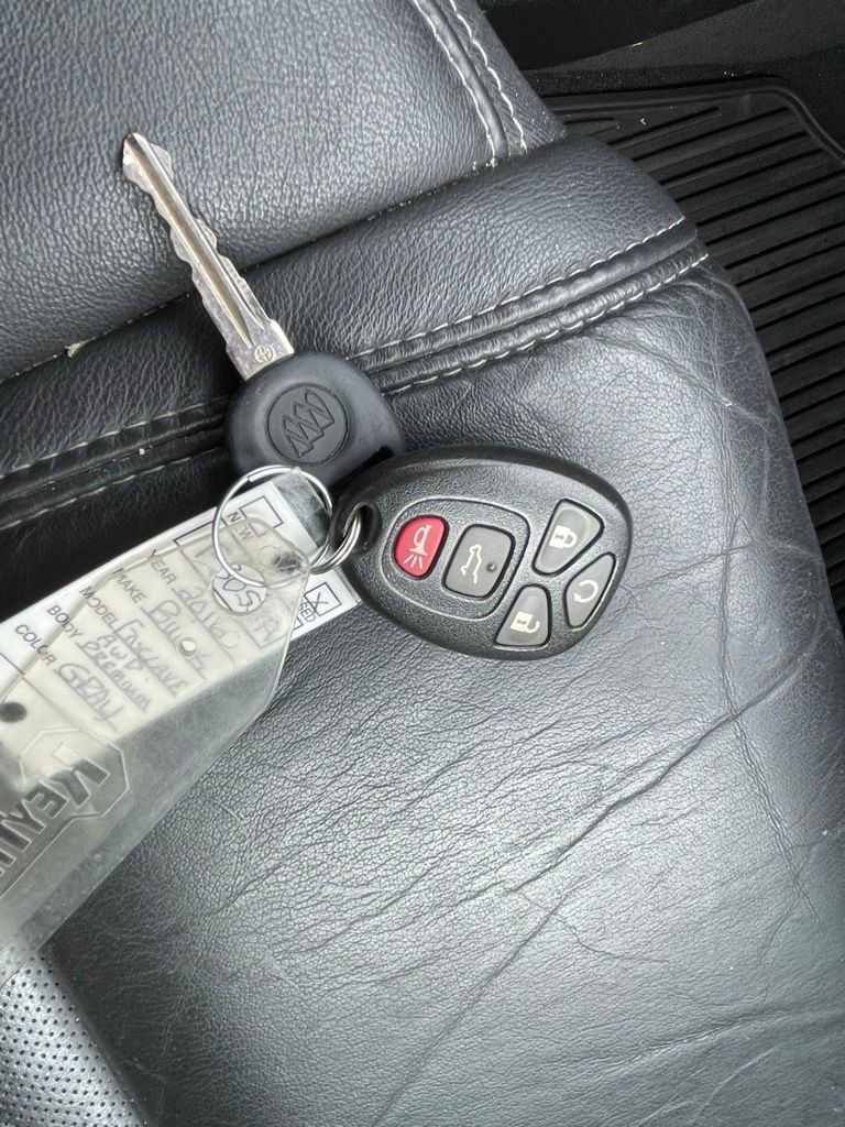 Used 2016 Buick Enclave Premium w/ Experience Buick Package image 11