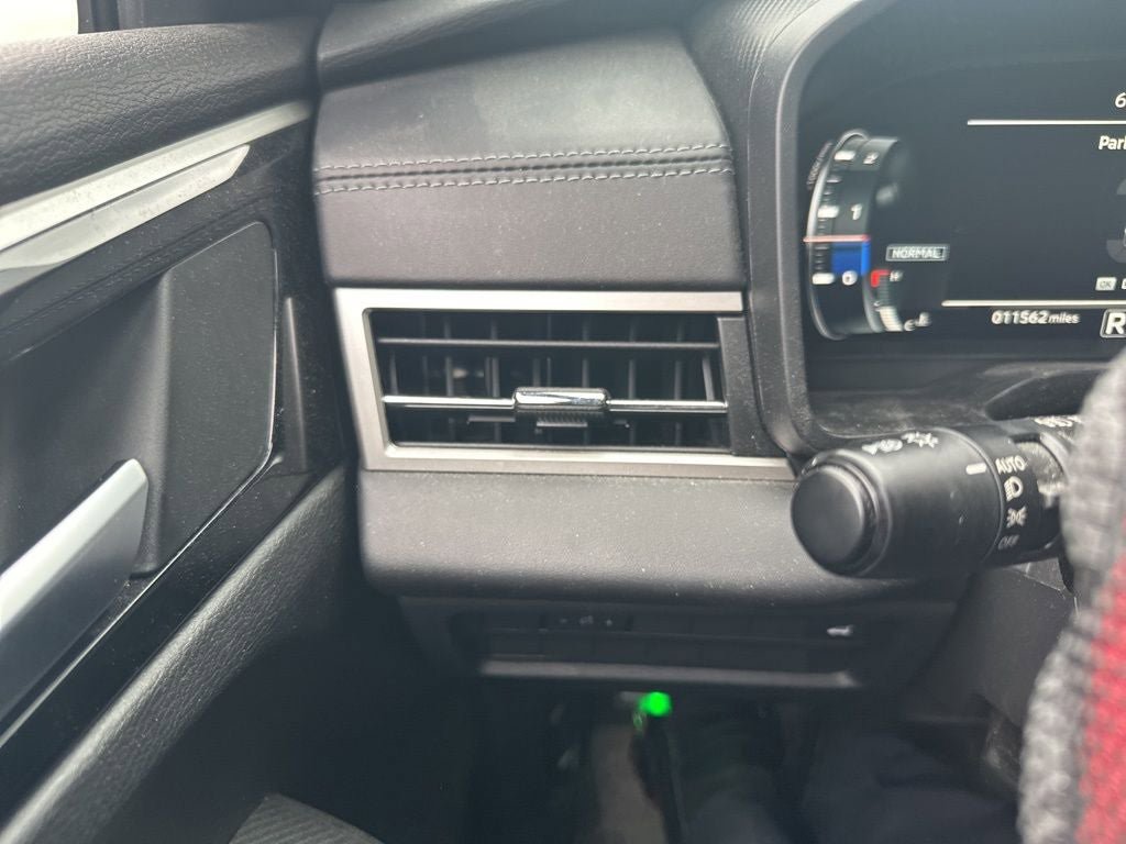 Used 2023 Mitsubishi Outlander SE Black Edition AWD/4WD image 19